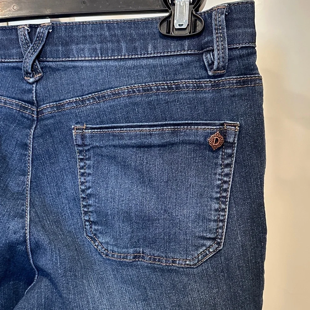 Democracy Ab Solution Crop Jeans Dark Wash Fray Hem Size 6 Sculpt Stretch - Picture 5 of 10